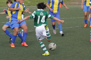 战术调整首场状态出色,利物浦观众沸腾!纳达尔重返赛场赢得满堂喝彩APP下载