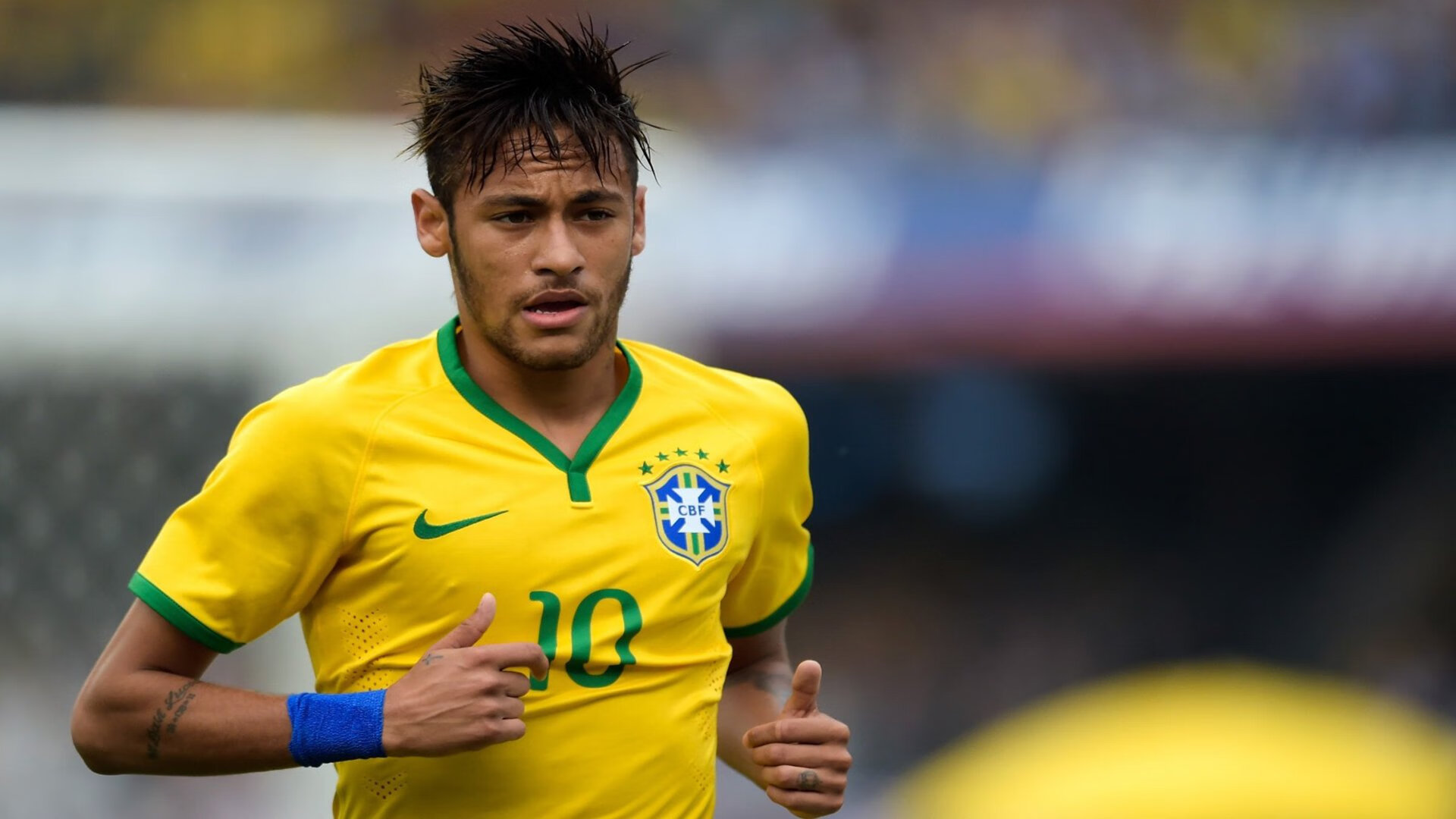 Uzi回归赛场，败北首场状态亮眼，法国队观众沸腾！